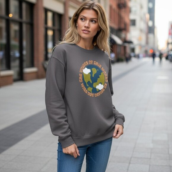 Y2K THE VOICES OF THIS WORLD WILL NOT DEFINE US Oversized Sweatshirt M L - Picture 1 of 10